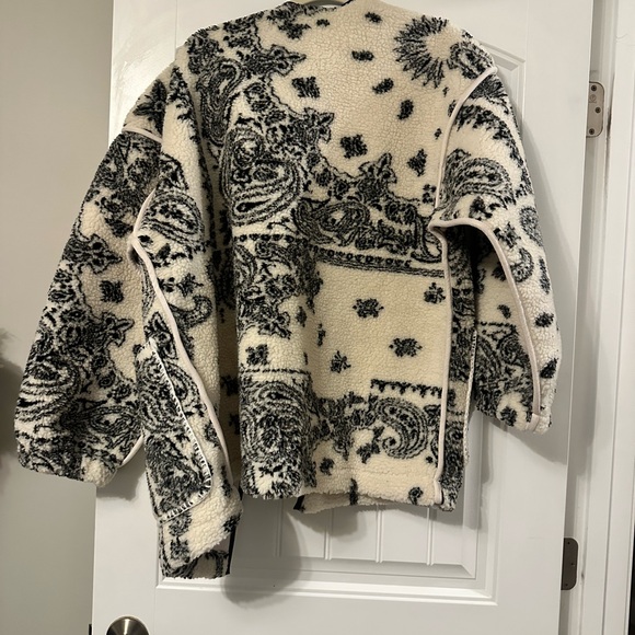 Vici Black and Cream Patterned Teddy Jacket - Picture 3 of 4